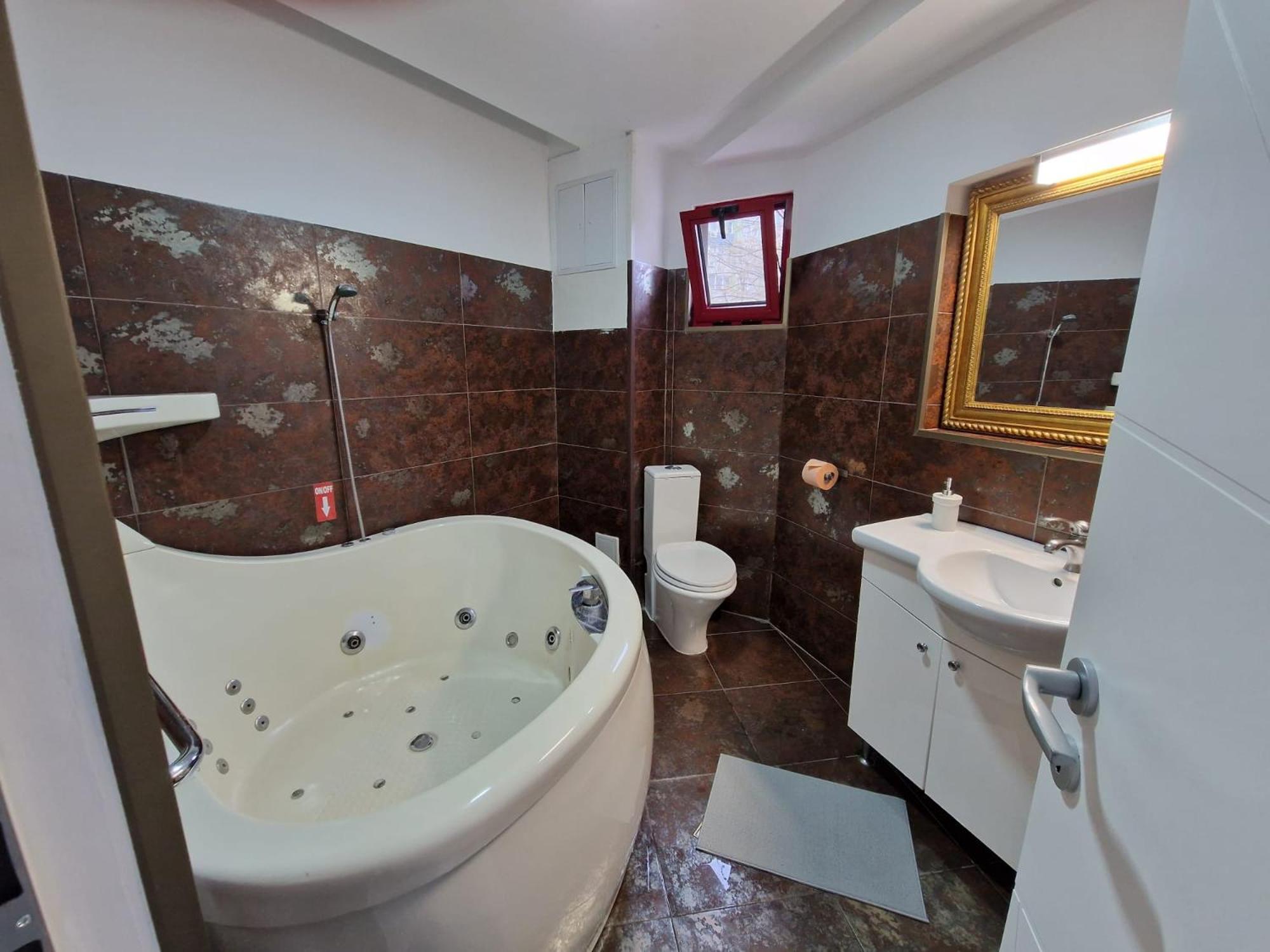 Kpm Downtown Apartments ブカレスト エクステリア 写真