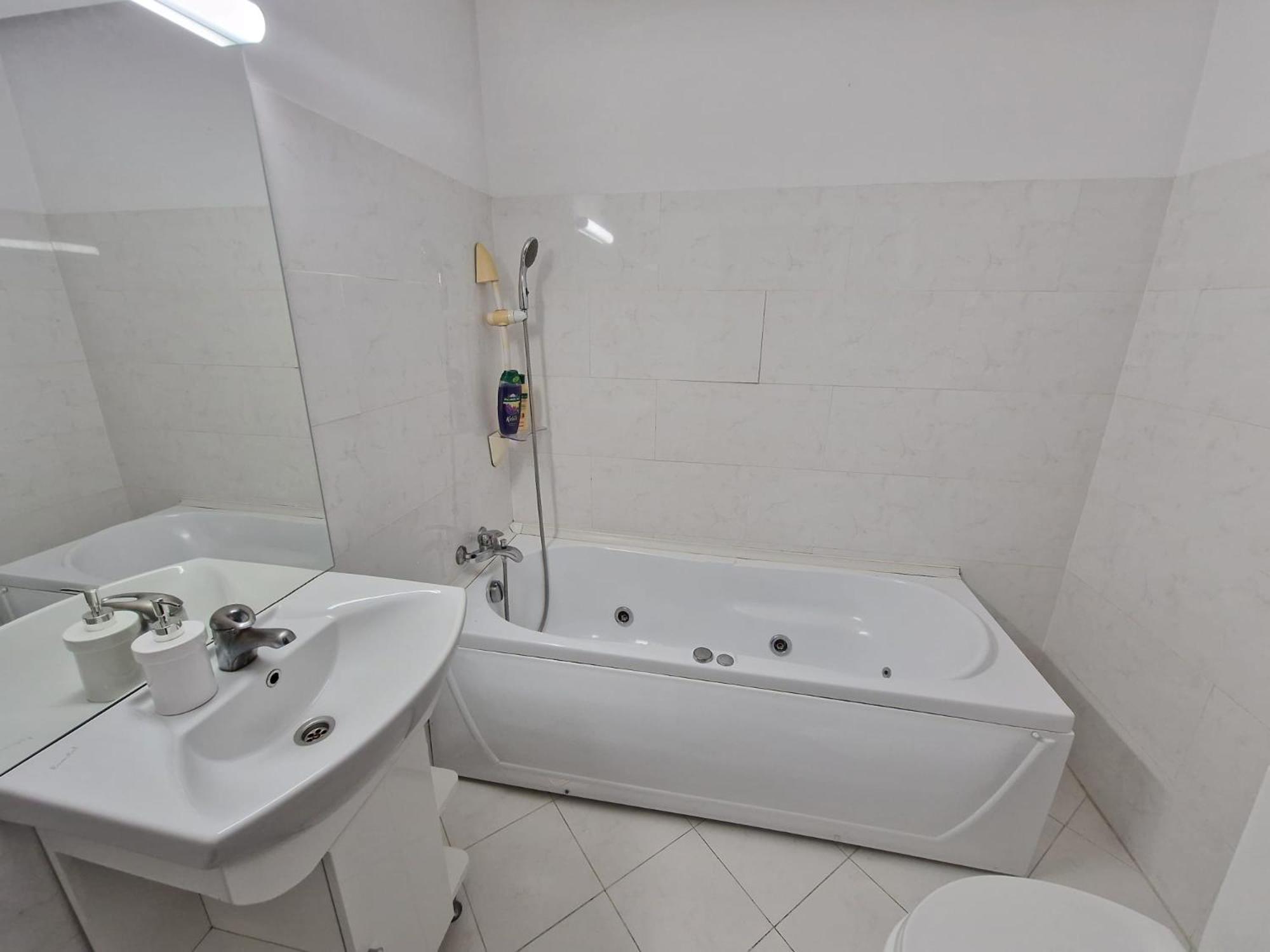Kpm Downtown Apartments ブカレスト エクステリア 写真